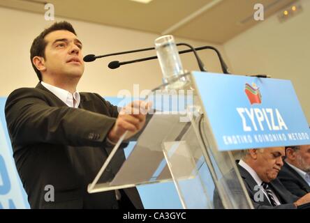 Athènes - Grèce, 1er juin 2012 - Alexis Tsipras, le chef du parti du parti de gauche SYRIZA, présentant le programme économique du parti. Banque D'Images