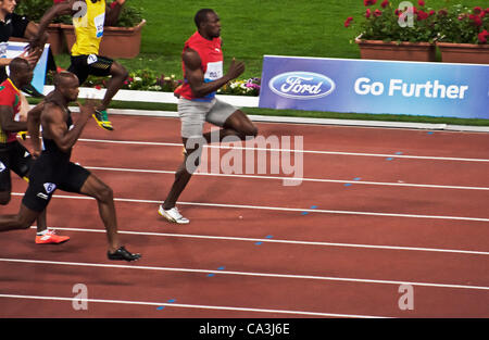 ROME . 31 mai : Usain Bolt fonctionne et gagne 100 m course de vitesse au Golden Gala dans le stade olympique le 31 mai 2012 à Rome Banque D'Images