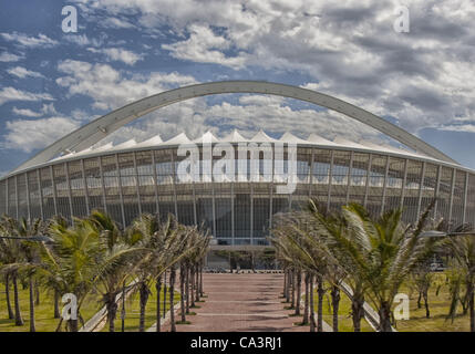 20 mars 2011 - Durban, Kwa-Zulu Natal, Afrique du Sud - Le stade Moses Mabhida à Durban, Afrique du Sud. Le nom d'un ancien Secrétaire Général du Parti communiste sud-africain, il a été l'un des stades hôtes de la Coupe du Monde FIFA 2010. (Crédit Image : © Arnold Drapkin/ZUMAPRESS.com Banque D'Images