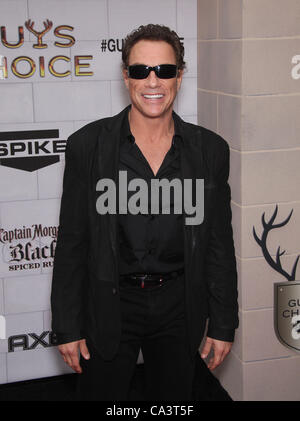 2 juin 2012 - Culver City, Californie, États-Unis - JEAN CLAUDE VAN DAMME arrive pour le Spike TV's Guys Choice Awards 2012 sur le Sony Studio Lot. (Crédit Image : © Lisa O'Connor/ZUMAPRESS.com) Banque D'Images