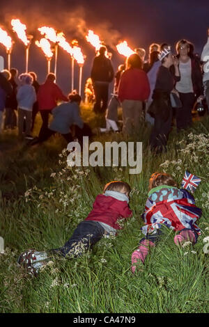 Lundi 4 mai 2012. Otley Chevin, UK. Pour la cérémonie d'illumination des Queens Jubilee à beacon Otley Chevin, près de Leeds. Banque D'Images