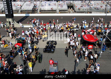 27 mai 2012 - Indianapolis, Indiana, États-Unis - IZOD Indycar Series, Indy 500, Indianapolis, IN, 18-27 2012, Sébastien Bourdais, Dragon Racing Chevrolet (Image Crédit : © Ron Bijlsma/ZUMAPRESS.com) Banque D'Images