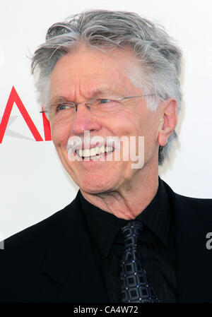 Le 7 juin 2012 - Los Angeles, Californie, États-Unis - Tom Skerritt .TV Land présente:JEAN DUTOURD Awards tenue à Studios Sony,Los Angeles,CA.Le 7 juin - 2012.(Image Crédit : Â©/TLeopold ZUMAPRESS.com)/Photos Globe Banque D'Images