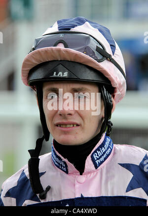 KIERAN O'NEILL JOCKEY HIPPODROME DE NOTTINGHAM NOTTINGHAM EN ANGLETERRE 06 Juin 2012 Banque D'Images