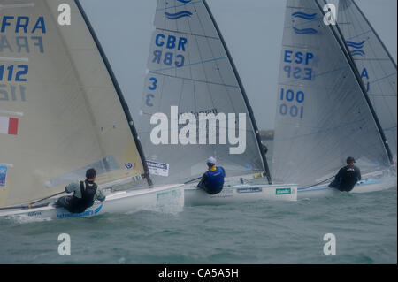 9.06.2012 Weymouth, Angleterre. Skandia Sail for Gold Regatta. La société britannique Ben Ainslie, FINN Medal Race, en action à Weymouth et Portland Bay. Banque D'Images