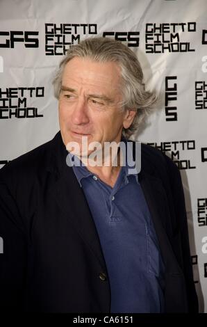 Robert Deniro au Ghetto Film School arrivées pour Gala-bénéfice annuel, Le Standard Hotel, New York, NY 13 juin 2012. Photo par : Eric Reichbaum/Everett Collection Banque D'Images