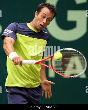 15.06.2012. Halle, Allemagne. De Commentaires en l'Allemagne joue et gagne contre Rafael Nadal l'Espagne au tournoi de tennis ATP à Halle (Westphalie), Allemagne, 15 juin 2012. Banque D'Images