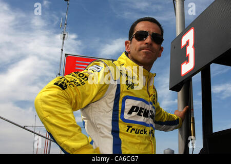 15 juin 2012 - Milwaukee, Wisconsin, États-Unis - IZOD Indycar Series, IndyFest Milwaukee, Milwaukee, WI, 15 et 16 juin 2012, l'équipe Penske, Helio Castroneves. (Crédit Image : © Ron Bijlsma/ZUMAPRESS.com) Banque D'Images