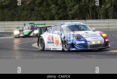 16.06.2012. Le Mans, France, Circuit de la Sarthe. La catégorie LM GTE Am Porsche 911 RSR (997) d'IMSA Performance Matmut avec les pilotes Anthony Pons, Raymond Narac et Nicolas Armindo en action au cours de la 80e 24 Heures du Mans sur le circuit de la Sarthe au Mans, France 16 juin 2012. Banque D'Images