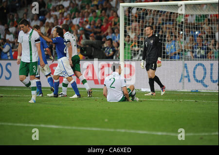 18.06.2012 , Poznan, Pologne. Mario Balotelli (Manchester City FC) en action pour l'Italie fête marquant pendant le championnat européen du groupe C match entre l'Italie et l'Irlande à partir de la le Stade Municipal. Banque D'Images