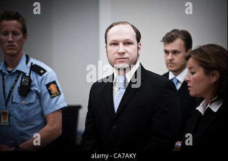 Le 21 juin 2012 - Oslo, Norvège : Norwegian et terroristes d'extrême droite Anders Behring Breivik comparaît devant le tribunal au cours de la dernière semaine de son procès à Oslo palais de justice. Banque D'Images