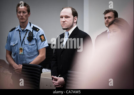 Le 21 juin 2012 - Oslo, Norvège : Norwegian et terroristes d'extrême droite Anders Behring Breivik comparaît devant le tribunal au cours de la dernière semaine de son procès à Oslo palais de justice. Banque D'Images