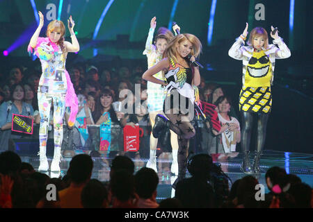 2NE1, le 23 juin 2012 MTV Video Music : AIDER LE JAPON 2012 au Makuhari messe à Chiba, au Japon. (Photo de Yusuke Nakanishi/AFLO) [1090] Banque D'Images