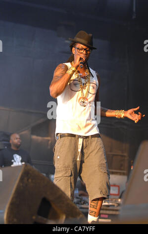 Juin 20, 2012 - Raleigh, Caroline du Nord, États-Unis - artiste rap 2CHAINZ produiront au Time Warner Cable Music Pavilion situé à Raleigh dans le cadre du Club Paradise Tour (Image Crédit : © Tina Fultz/ZUMAPRESS.com) Banque D'Images