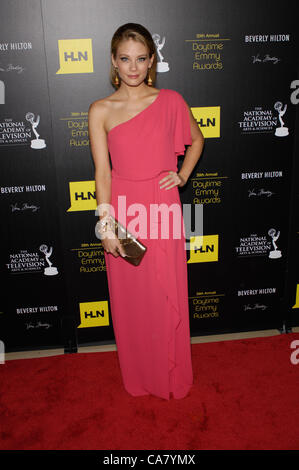 24 juin 2012 - Hollywood, Californie, États-Unis - Kim Matula lors de la 39e Journée annuelle de Emmy Awards, qui a eu lieu au Beverly Hilton Hotel, le 23 juin 2012, à Beverly Hills, en Californie.(Image Crédit : Â© Michael Germana/Globe Photos/ZUMAPRESS.com) Banque D'Images