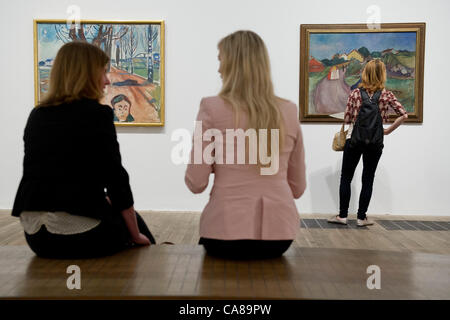 Edvard Munch : l'oeil moderne, une exposition de l'Office norvégien de l'artiste à la Tate Modern, Londres, Royaume-Uni. L'exposition est présentée du 28 juin au 14 octobre. 26 juin 2012. (Utiliser doit mentionner cette exposition) Banque D'Images