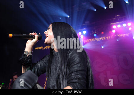 SACRAMENTO, CA - 1 décembre : JoJo joue dans Jingle Ball 2011 à Power Balance Pavilion à Sacramento en Californie le 1 décembre 2011 Banque D'Images