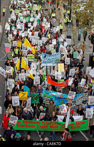 Londres, Royaume-Uni. 19Th Mar, 2011. Journée mondiale d'action pour le changement climatique, de manifestation pour la justice climatique à Londres. Banque D'Images