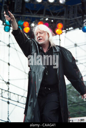 4 mai , 2003 ; Atlanta, GA USA Edgar Winter musicien ; il se produit à la 10e anniversaire de la musique Festival de musique de Midtown à Atlanta. Crédit obligatoire : Photo par Jason Moore (©) Copyright 2003 par Jason Moore Banque D'Images