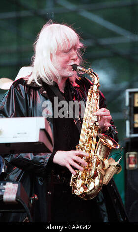 4 mai , 2003 ; Atlanta, GA USA Edgar Winter musicien ; il se produit à la 10e anniversaire de la musique Festival de musique de Midtown à Atlanta. Crédit obligatoire : Photo par Jason Moore (©) Copyright 2003 par Jason Moore Banque D'Images