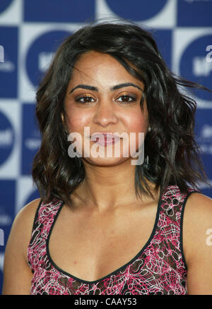 28 févr., 2004 ; Santa Monica, Californie, USA ; l'actrice PARMINDER NAGRA à l'IFP Independent Spirit Awards 2004 qui a eu lieu dans une tente sur la plage de Santa Monica. Banque D'Images