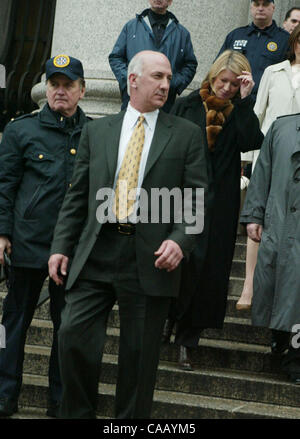 Mar 05, 2004 ; New York, NY, USA ; Domestic diva Martha Stewart quitte Manhattan Cour fédérale après sa condamnation pour entrave à la justice et se trouvant au gouvernement. Banque D'Images