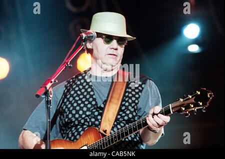 Le 1 mai 2004, Atlanta, GA, NC USA ; musicien Steve Miller effectue vivre comme le Steve Miller Band en prestation au Festival de musique 2004 Midtown situé à Atlanta. Crédit obligatoire : Photo par Jason Moore (©) Copyright 2004 par Jason Moore Banque D'Images