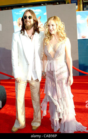 27 mai 2004 - Hollywood, Californie, USA - Kate Hudson et son mari Chris Robinson à sensibiliser Helen Premiere. Banque D'Images