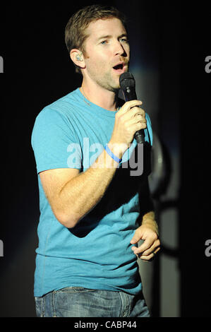 16 juillet 2010 - Myrtle Beach en Caroline du Sud, USA - Musicien JOSH TURNER effectue vivre comme son tour 2010 fait un arrêt à l'Alabama Theatre situé dans la région de Myrtle Beach. Copyright 2010 Jason Moore. (Crédit Image : © Jason Moore/ZUMApress.com) Banque D'Images