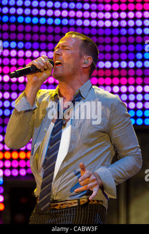 10 août 2010 - Morrison, Colorado, États-Unis - SCOTT WEILAND, chanteur de Stone Temple Pilots effectue au Red Rocks Amphitheater. (Crédit Image : © Don Senia Murray/ZUMApress.com) Banque D'Images