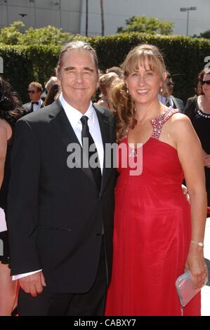 21 août 2010 - Hollywood, Californie, États-Unis - Beau Bridges et Wendy Deruelle pendant la Creative Arts Emmy Awards, qui a eu lieu lors de la Nokia Theatre, le 21 août 2010, à Los Angeles.. 2010.K66163MGE(Image Crédit : Â© Michael Germana/Globe Photos/ZUMApress.com) Banque D'Images