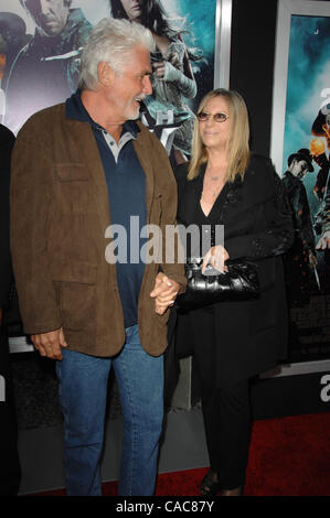 17 juin 2010 - Los Angeles, Californie, États-Unis - James Brolin, Barbara Streisand participant à la Los Angeles Première de Jonah Hex tenue à l'Arclight Theatre à Hollywood, Californie Le 17 juin 2010. 2010.K65199(LONG DROIT Crédit : Â© D. Long/Globe Photos/ZUMApress.com) Banque D'Images