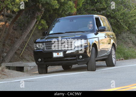 07 août 2010 - Malibu, Californie, États-Unis - Héritière NICKY HILTON obtient un billet tout en dehors et environ dans la région de Malibu. (Crédit Image : © Laguna Images/ZUMApress.com) Banque D'Images