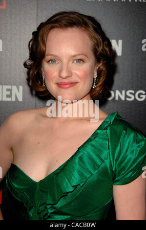 20 juillet 2010 - Los Angeles, Californie, États-Unis - ELISABETH MOSS assistant à la première projection de quatrième saison de la série Mad Men s'est tenue à La Mann 6 Theatre à Hollywood, Californie Le 20 juillet 2010. 2010..K65361(LONG DROIT Crédit : Â© D. Long/Globe Photos/ZUMApress.com) Banque D'Images