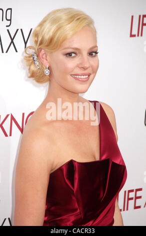 30 septembre 2010 - New York, New York, États-Unis - Actrice Katherine Heigl assiste à la première de New York 'La vie telle que nous la connaissons" tenu à la Ziegfield Theatre. (Crédit Image : © Kaszerman ZUMApress.com)/Nancy Banque D'Images