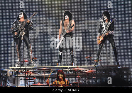21 août 2010 - Bristow, VA, Gene Simmons, PAUL STANLEY, TOMMY THAYER, ERIC SINGER du groupe Kiss en concert au Jiffy Lube Live Pavillion à Bristow. (Crédit image : Tina Fultz/ZUMA Press) Banque D'Images