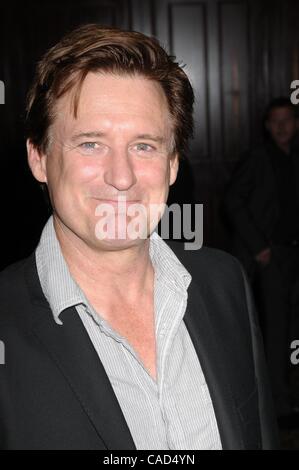 27 septembre 2010 - Los Angeles, Californie, USA - Sep 27, 2010 - Los Angeles, Californie, USA - Acteur BILL PULLMAN à la National Multiple Sclerosis Society's 36e dîner annuel des Champions qui a eu lieu à l'hôtel Hyatt Regency Century Plaza Hotel, Los Angeles. (Crédit Image : © Paul Fenton/ZUMApress.com) Banque D'Images