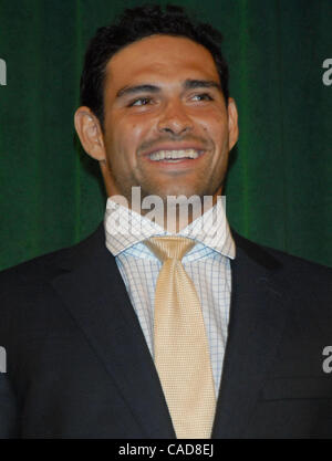 Sep 01, 2010 - New York, New York,USA QB MARK SANCHEZ au Jet 2010 NY kickoff déjeuner au Cipriani à New York. Image Crédit : Jeffrey Geller/zuma press Banque D'Images