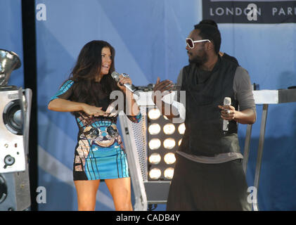 30 juillet 2010 - New York, New York, États-Unis - STACY FERGUSON ALIAS FERGIE AVEC WILLIAM.Les Black Eyed Peas sur ABC's ''Good Morning America'' concert series à Rumsey Playfield dans Central Park, New York 07-30-2010. K65628B Ltée(Image Crédit : Â© Bruce Cotler/Photos/ZUMApress.com) Globe Banque D'Images