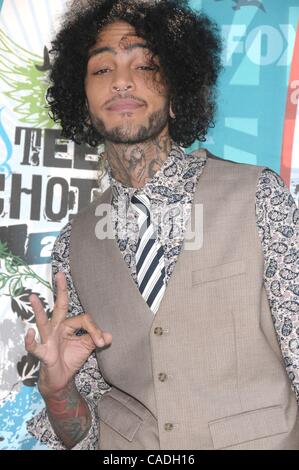 08 août 2010 - Los Angeles, Californie, USA - Aug 08, 2010 - Los Angeles, Californie, USA - TRAVIS MCCOY aux Teen Choice Awards 2010 - Arrivées tenue à Universal Studios, Los Angeles. (Crédit Image : © Paul Fenton/ZUMApress.com) Banque D'Images