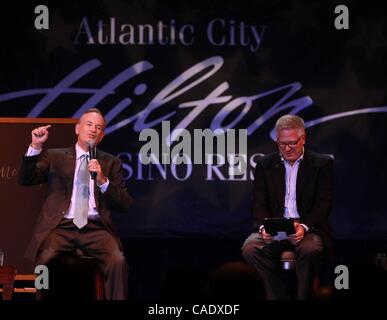 Aug 06, 2010 - Atlantic City , New Jersey , États-unis - FOX TV accueille BILL O'REILLY & GLENN BECK parler à une foule de capacité dans le showroom de l'Atlantic City Hilton. (Crédit Image : Â© Tom Briglia/ZUMApress.com) Banque D'Images