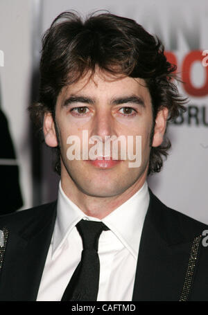 Feb 20, 2008 - New York, NY, USA - l'Acteur Eduardo Noriega au New York premiere de 'Vantage Point' lieu AMC Loews Lincoln Square. (Crédit Image : © Nancy/Kaszerman ZUMA Press) Banque D'Images