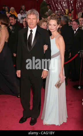 24 févr. 2008 - Hollywood, Californie, USA - l'Acteur HARRISON FORD et Calista Flockhart arrivant à la 80e annuelle des Academy Awards tenue au Kodak Theatre à Hollywood. (Crédit Image : © Paul Fenton/ZUMA Press) Banque D'Images