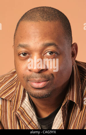 19 févr. 2008 - San Francisco, Californie, USA - rappeur et producteur CHUCK D de Public Enemy, pose pour des portraits avant la technologie de l'USAT Table ronde tenue à l'hôtel Hyatt Regency à San Francisco le 4 mai 2005. (Crédit Image : © Martin Klimek/ZUMA Press) Banque D'Images