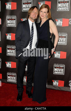 14 janvier 2011 - Los Angeles, Californie, États-Unis - Keith Urban, Nicole Kidman participant à la 16e Conférence annuelle de l'Critics' Choice Movie Awards - Arrivals tenue à l'Hollywood Palladium à Hollywood, Californie le 1/14/11. 2011.K67372(LONG DROIT Crédit : Â© D. Long/Globe Photos/ZUMAPRESS.com) Banque D'Images