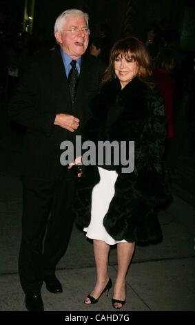 15 janvier 2008 - New York, New York, États-Unis - NATIONAL BOARD OF REVIEW AWARDS GALA À CIPRIANNI.EAST 42ND Street 01-15-2008. 2008..Phil Donahue et Marlo THOMAS.K56051RM(Image Crédit : Â© Rick Mackler/Photos/ZUMAPRESS.com) Globe Banque D'Images