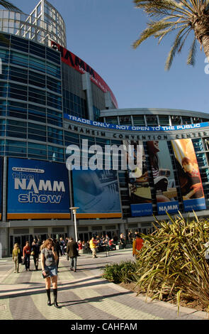 Janvier 17, 2008, Anaheim, CA, USA ; à l'extérieur de l'NAMM Show 2008 à l'Anaheim Convention Center. Crédit obligatoire : Photo par Vaughn Youtz/ZUMA Press. (©) Copyright 2007 par Vaughn Youtz. Banque D'Images