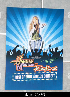 Le 17 janvier 2008 - Hollywood, Californie, États-Unis - J12567CHW.WALT DISNEY PRÉSENTE ''HANNAH MONTANA & MILEY CYRUS : MEILLEUR DES DEUX MONDES 3D CONCERT '' PREMIÈRE MONDIALE .EL CAPITAN THEATRE, à Hollywood, CA .01/17/08.HANNAH MONTANA POSTER (crédit Image : Â© Clinton Wallace/Globe Photos/ZUMAPRESS.com) Banque D'Images