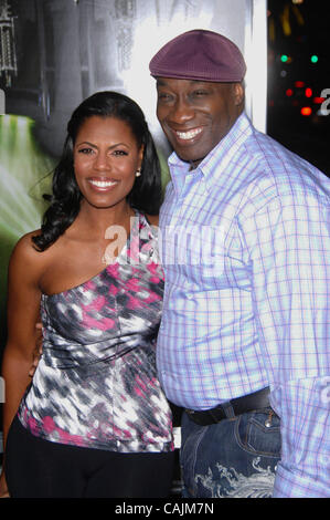 11 janvier 2011 - Hollywood, Californie, États-Unis - Omarosa Manigault Stallworth et Michael Clarke Duncan lors de la première de la nouvelle animation de Columbia Pictures Le Frelon vert, tenue au Grauman's Chinese Theatre, le 10 janvier 2011, à Los Angeles.. K67027MGE.(Image Crédit : © Michael Germana/Globe Banque D'Images