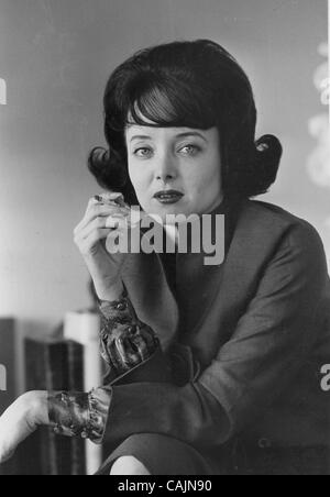 11 janvier 2011 - Hollywood, Californie, États-Unis - CAROLYN JONES.CAROLYNJONESRETRO.FOURNI PAR PHOTOS, INC.(Image Crédit : Â© Michael Germana/Globe Photos/ZUMAPRESS.com) Banque D'Images